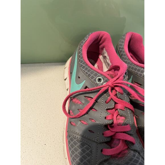 Nike Flex Run Athletic Running Shoes Gray Women's Size US 7.5 - 580440-036 - Picture 2 of 7